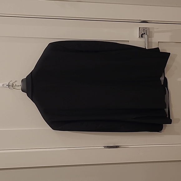 Charles Tyrwhitt -46R - Charcoal Suit (Jacket & Pants) -- NWOT - Never Worn!! - Picture 10 of 15